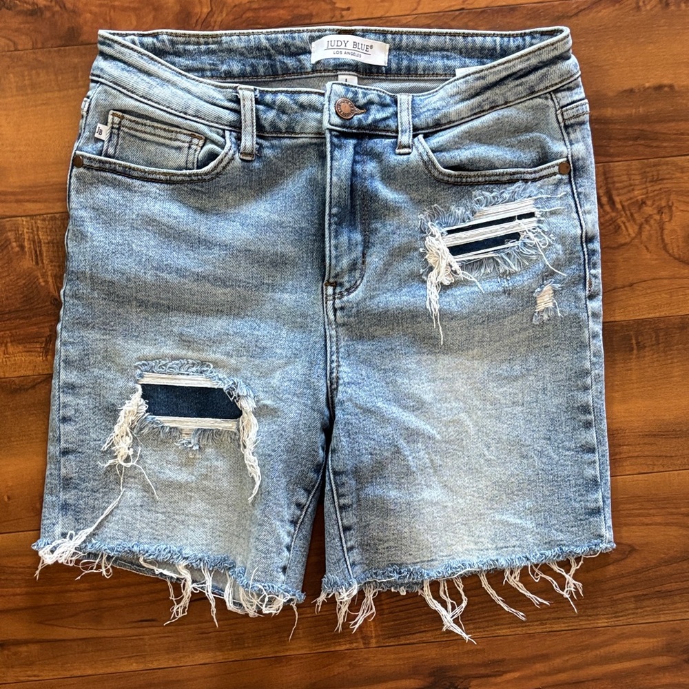 Judy Blue Women's Ripped Jean Shorts - Light Blue